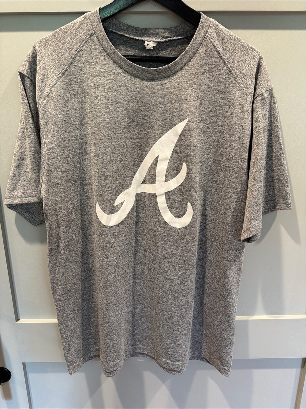 PARAGON Gray Heather Short-Sleeve Tee with Atlanta Braves A